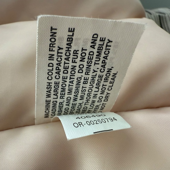 GAP White Puffer Coat w/ Faux Fur Hood - Women’s XL - Picture 12 of 12